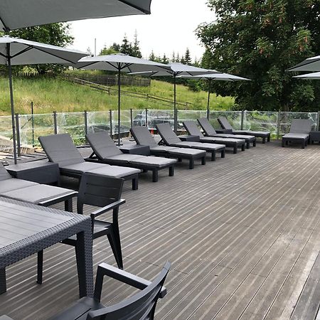 Rich Oak - Готель З Відкритим Панорамний Басейном Yablunytsya Exterior foto