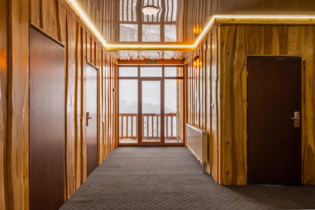 Rich Oak - Готель З Відкритим Панорамний Басейном Yablunytsya Exterior foto