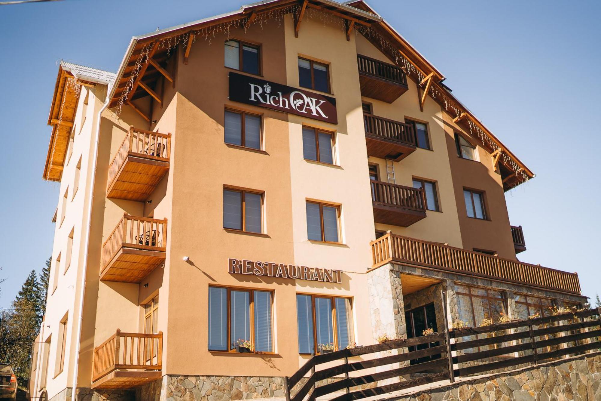Rich Oak - Готель З Відкритим Панорамний Басейном Yablunytsya Exterior foto