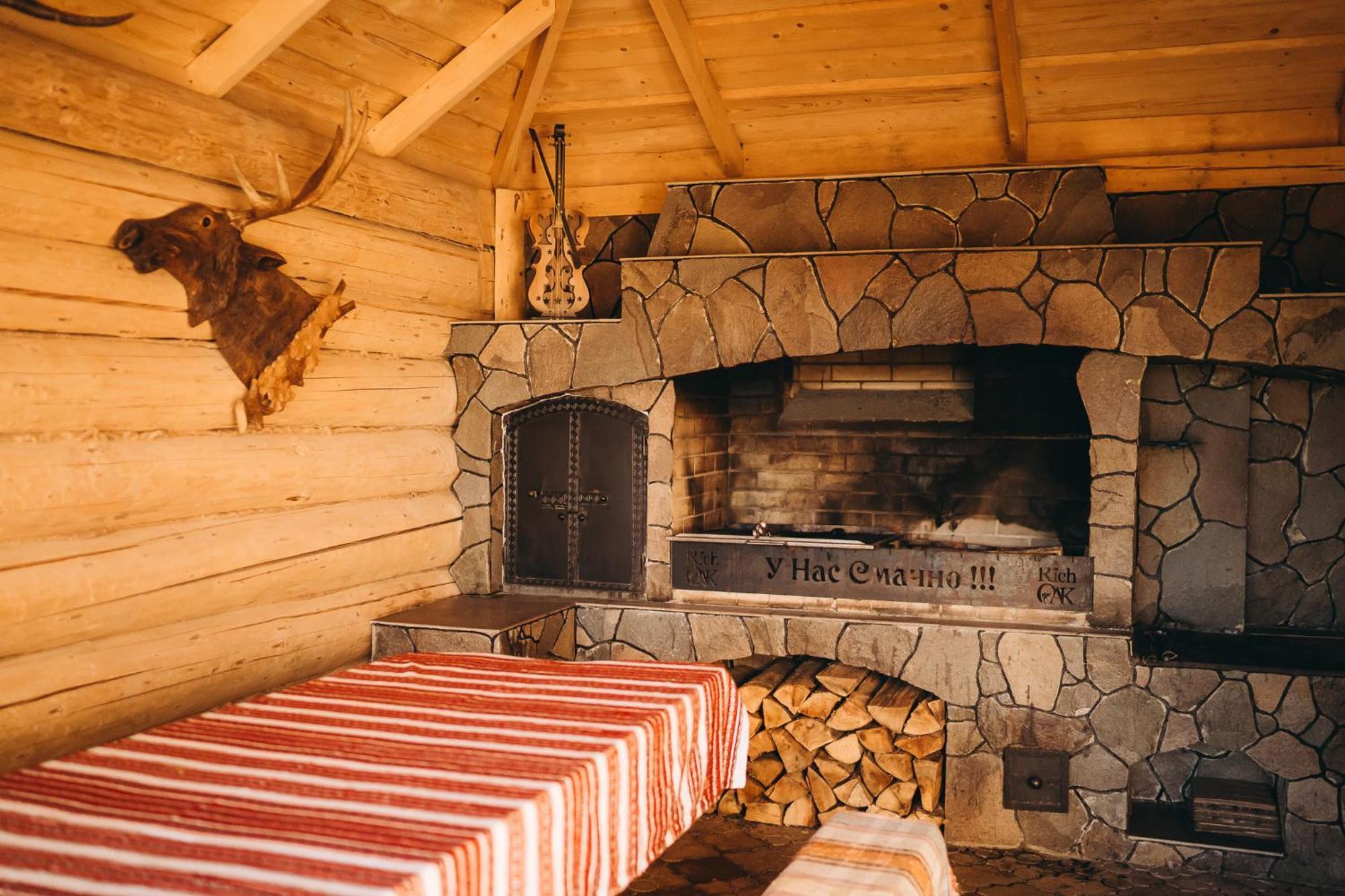 Rich Oak - Готель З Відкритим Панорамний Басейном Yablunytsya Exterior foto