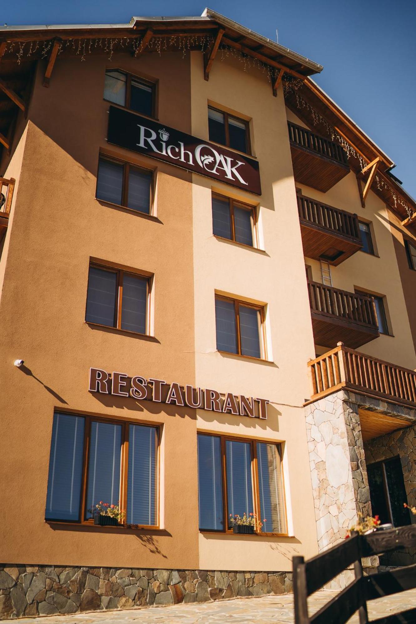 Rich Oak - Готель З Відкритим Панорамний Басейном Yablunytsya Exterior foto