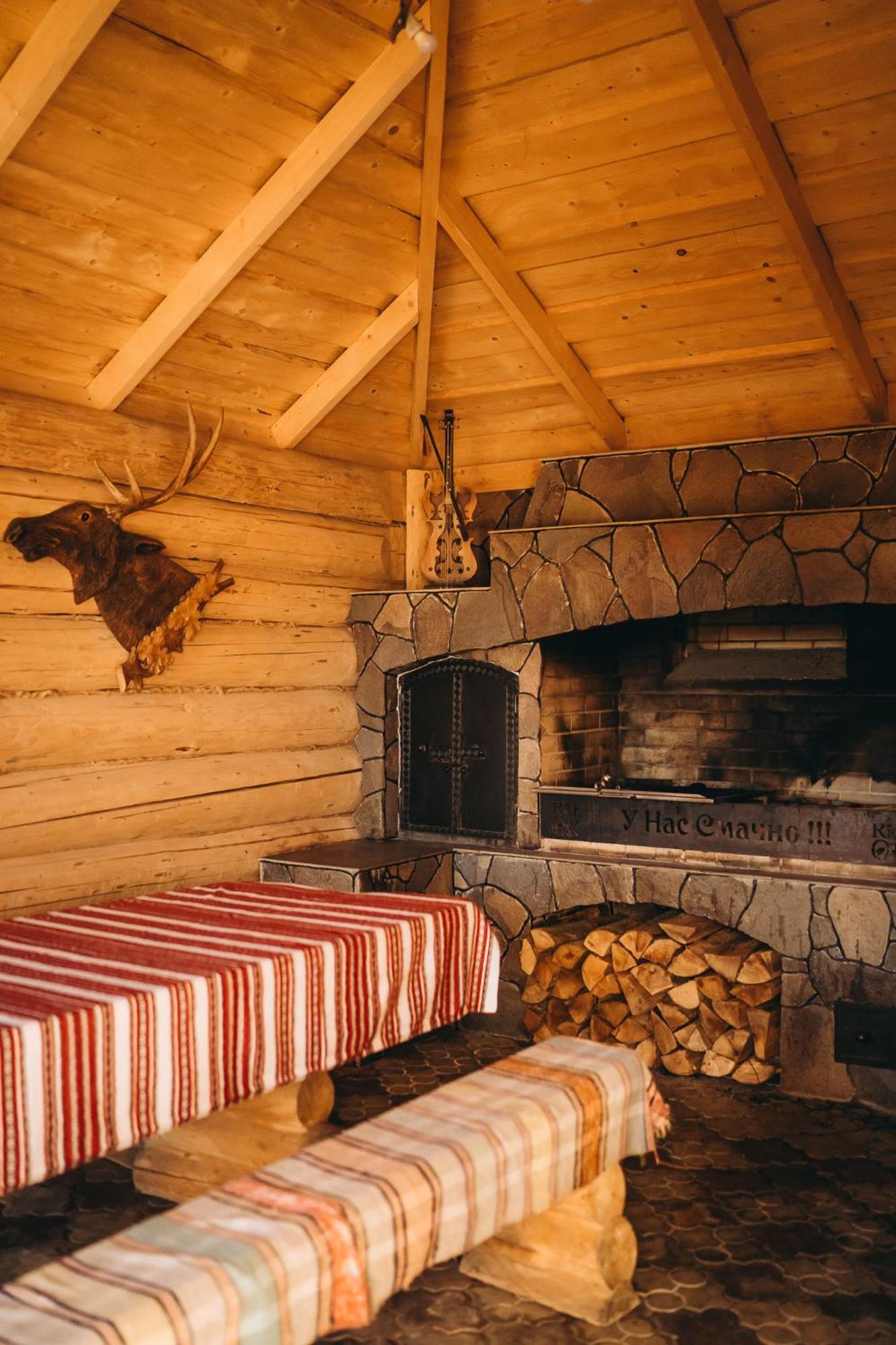 Rich Oak - Готель З Відкритим Панорамний Басейном Yablunytsya Exterior foto