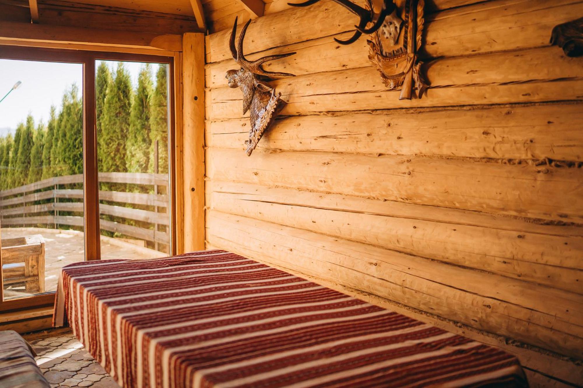 Rich Oak - Готель З Відкритим Панорамний Басейном Yablunytsya Exterior foto
